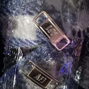 FREE AF1 Silver Metal Dubre Tags (Read)